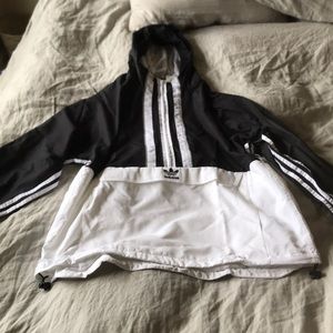 Long sleeve, half zip, unworn anorak windbreaker